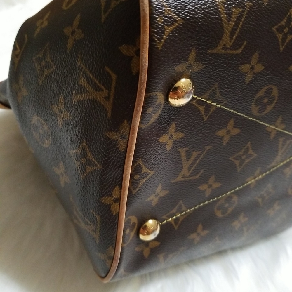 Louis Vuitton Tivoli GM Bag - Picture 5 of 10